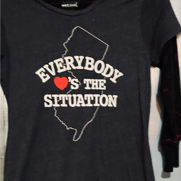“The Situation” graphic tee with thermal underneath - Picture 2 of 3